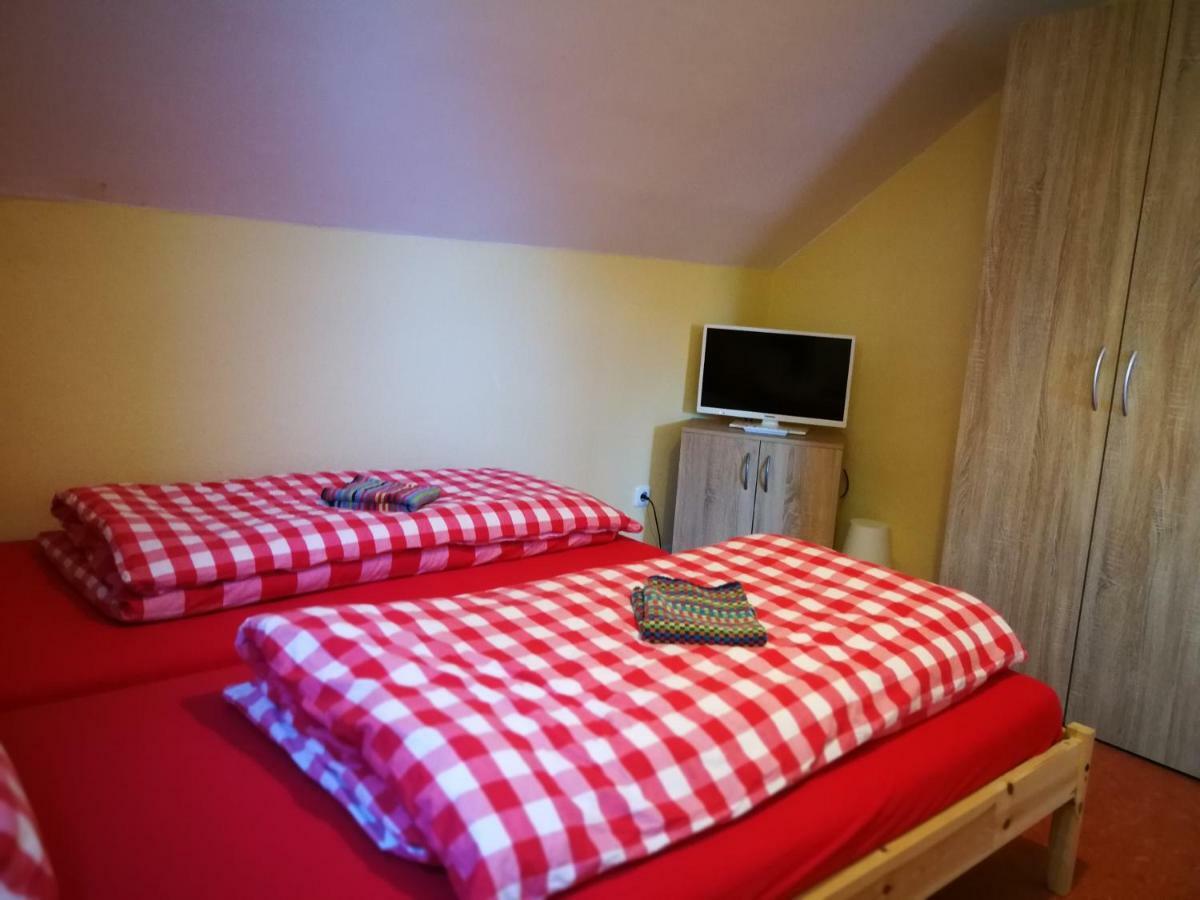 Home At Friends - City - Zu Hause Bei Freunden Dortmund Bagian luar foto